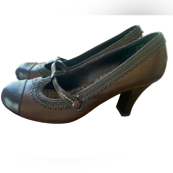 Women’s Mudd heels.  Brown. Size 9M - Picture 3 of 5